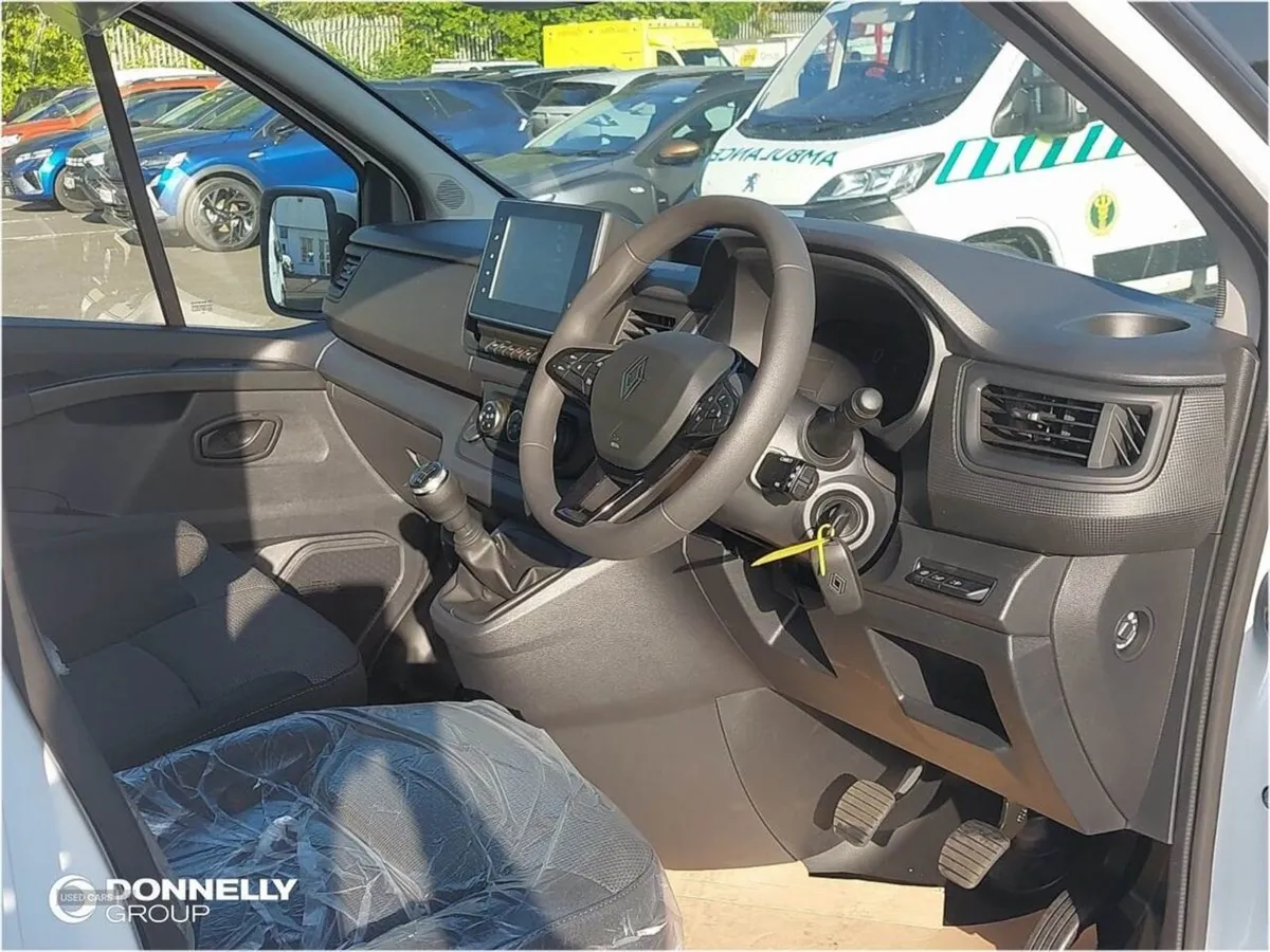 Renault Trafic Ll30 Blue dCi 130 Advance  safety - Image 2