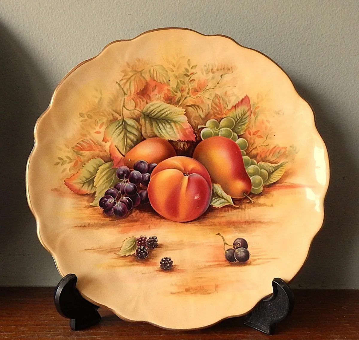 2 Aynsley Fine Bone China Plates - Image 3
