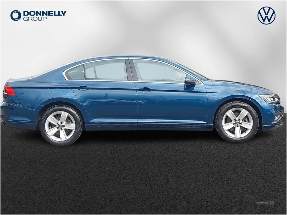 Volkswagen Passat 2.0 TDI EVO SCR SE Nav 4dr - Image 4