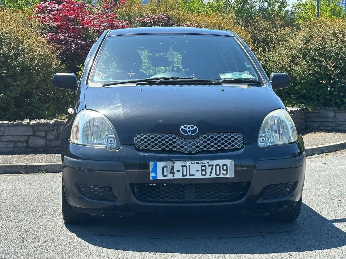 Toyota Yaris 2004 - Image 2