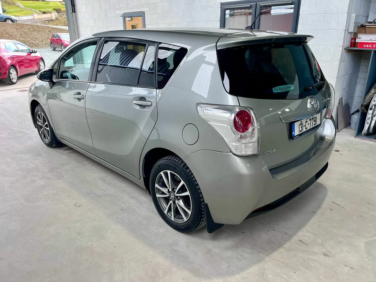 Toyota verso luna skyview 2.0d 7 seater - Image 2