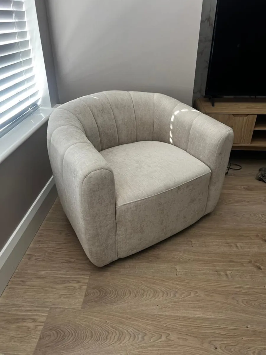 Swivel chair - Image 3