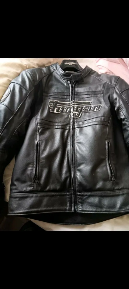 Motorcycle jacket - Image 1