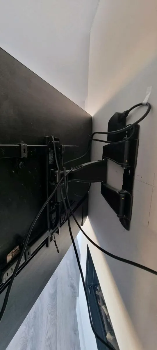 Samsung Qled TV - Image 4