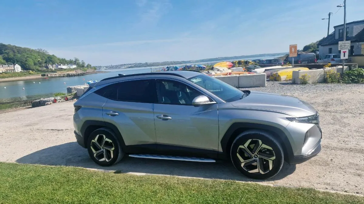 Price drop!2022 hyundai tucson executive plus auto - Image 1