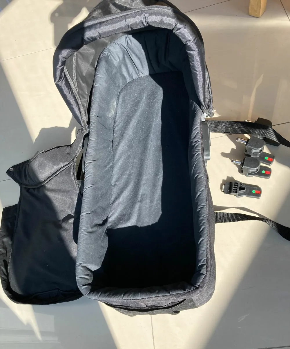 Babyjogger City Mini Carrycot (Older version?) - Image 2