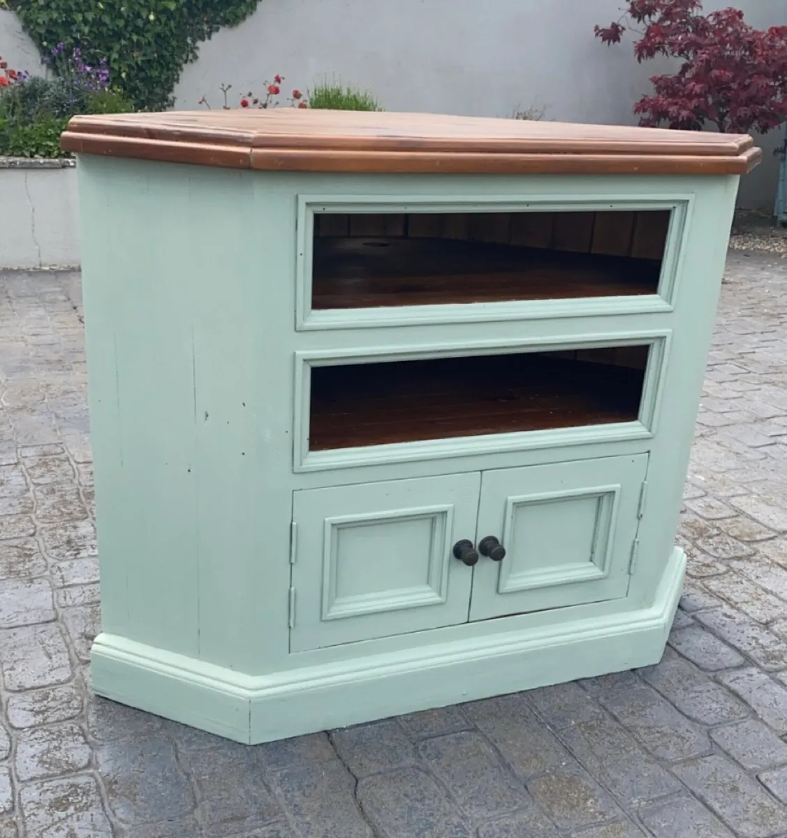Corner Unit - Image 1