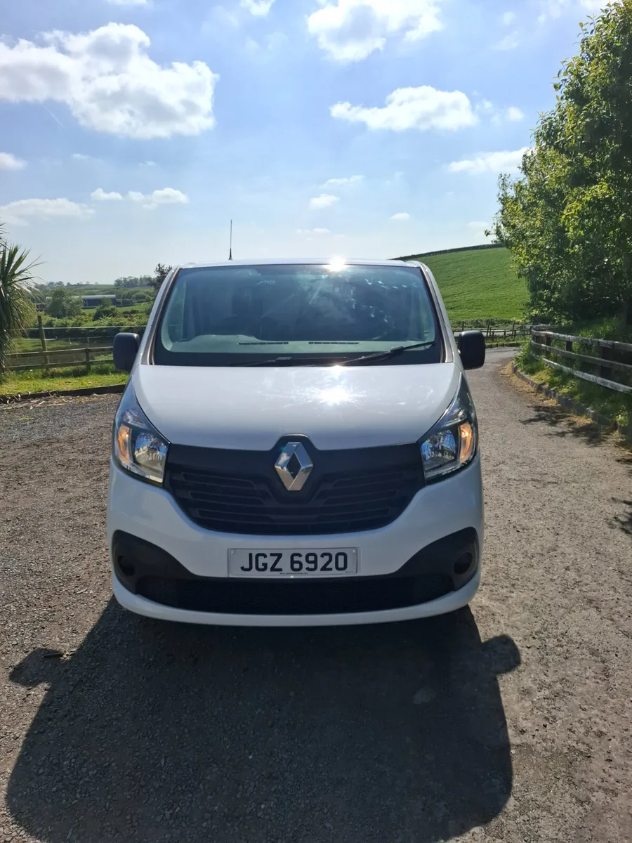 2018 Renault Trafic - Image 2