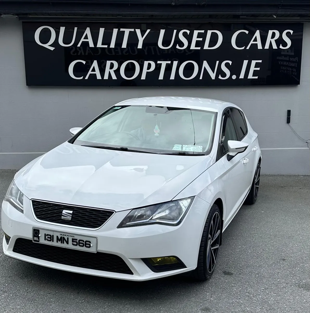 SEAT LEON 1.6 TDI 105HP STYLE S/S 5DR//NEW NCT// - Image 4