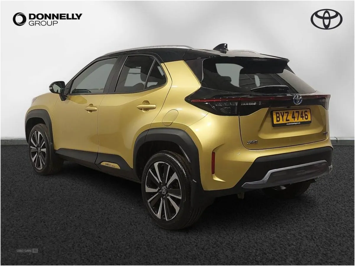 Toyota Yaris Cross 1.5 Hybrid Premiere Edition 5d - Image 2