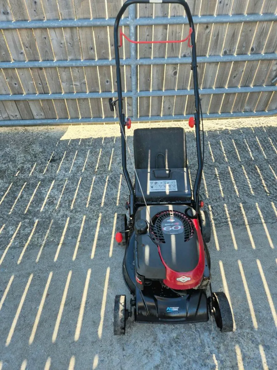 Por lawn push lawnmower - Image 1