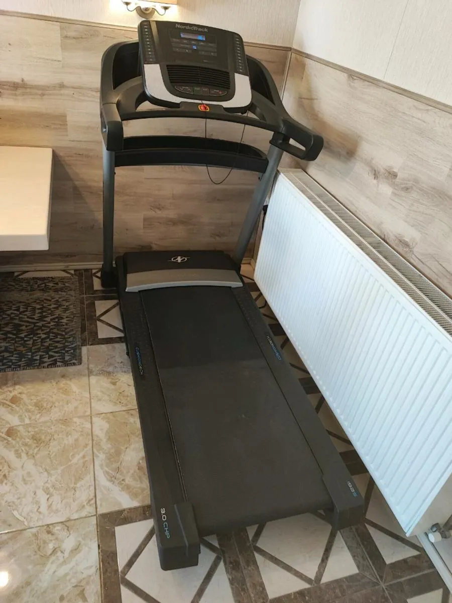 Treadmill NordicTrack S25i 3.0 CHP. - Image 1