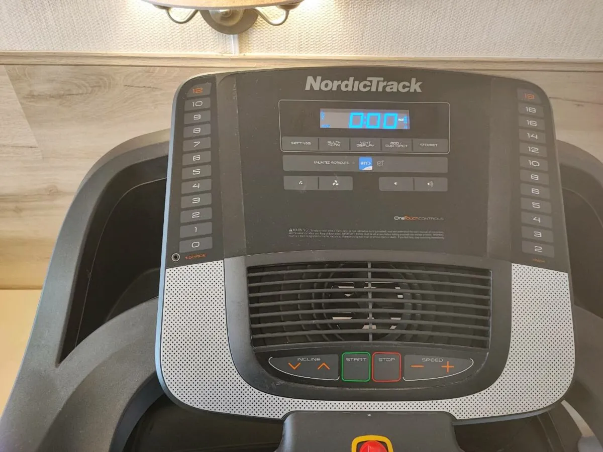 Treadmill NordicTrack S25i 3.0 CHP. - Image 4