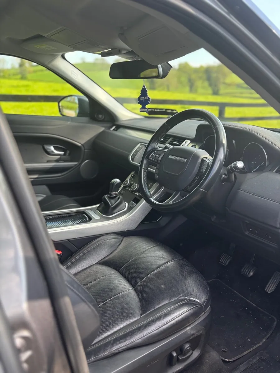 Land Rover Range Rover Evoque 2017 - Image 2
