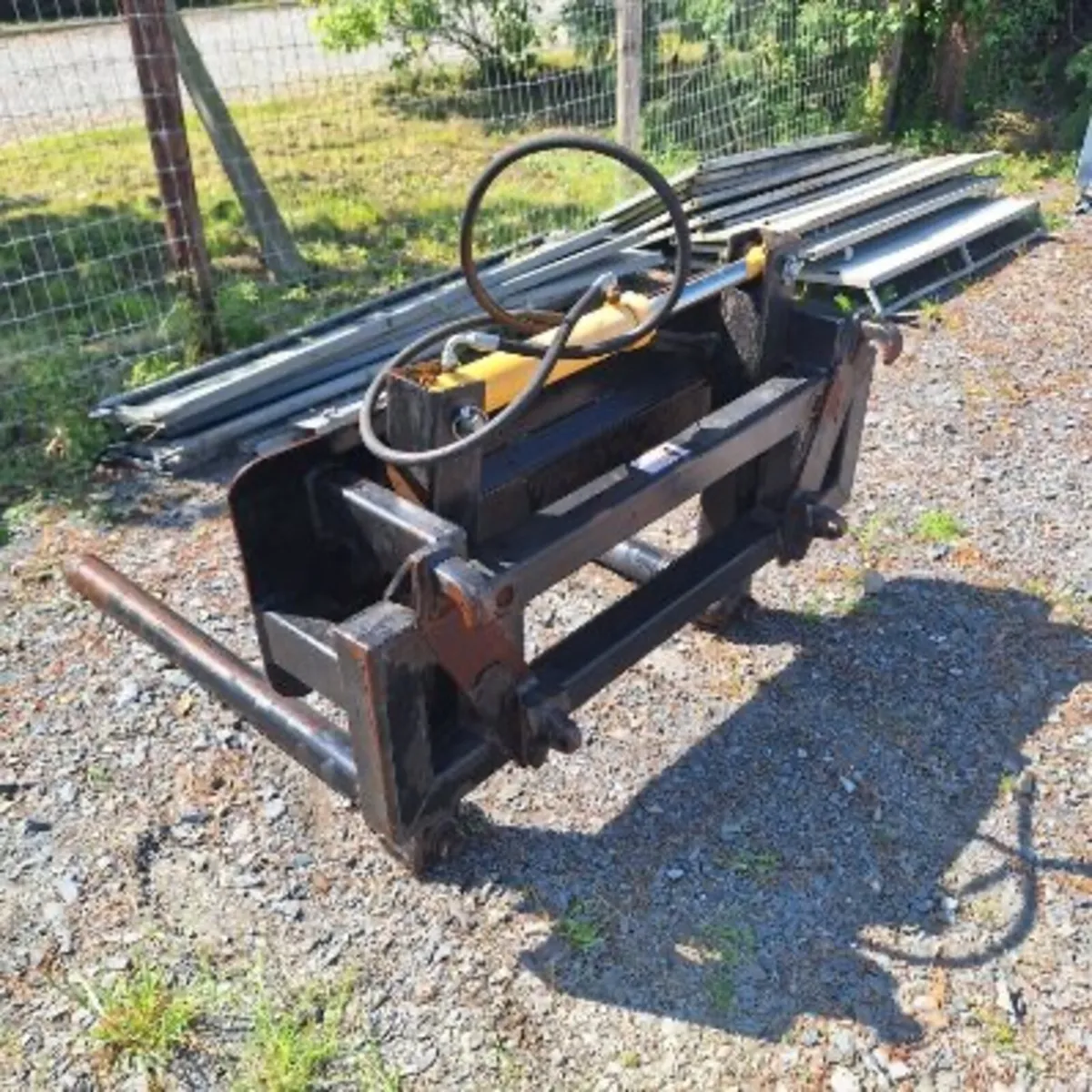 Hydraulic bale handler for front loader year old - Image 3