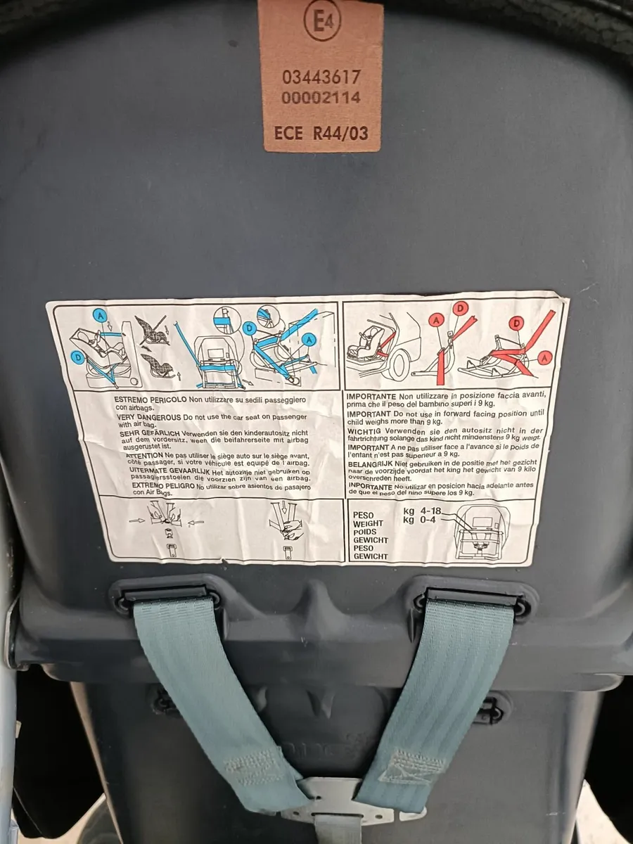 Car Seat - Image 2