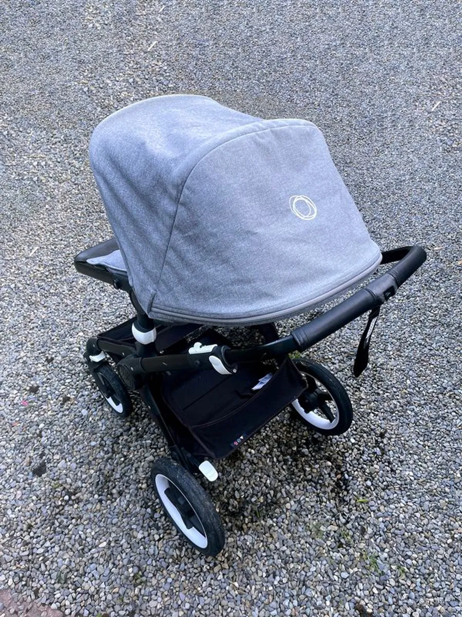 Bugaboo Fox Travel System with Bassinet & Extra Red Canopy - Image 2