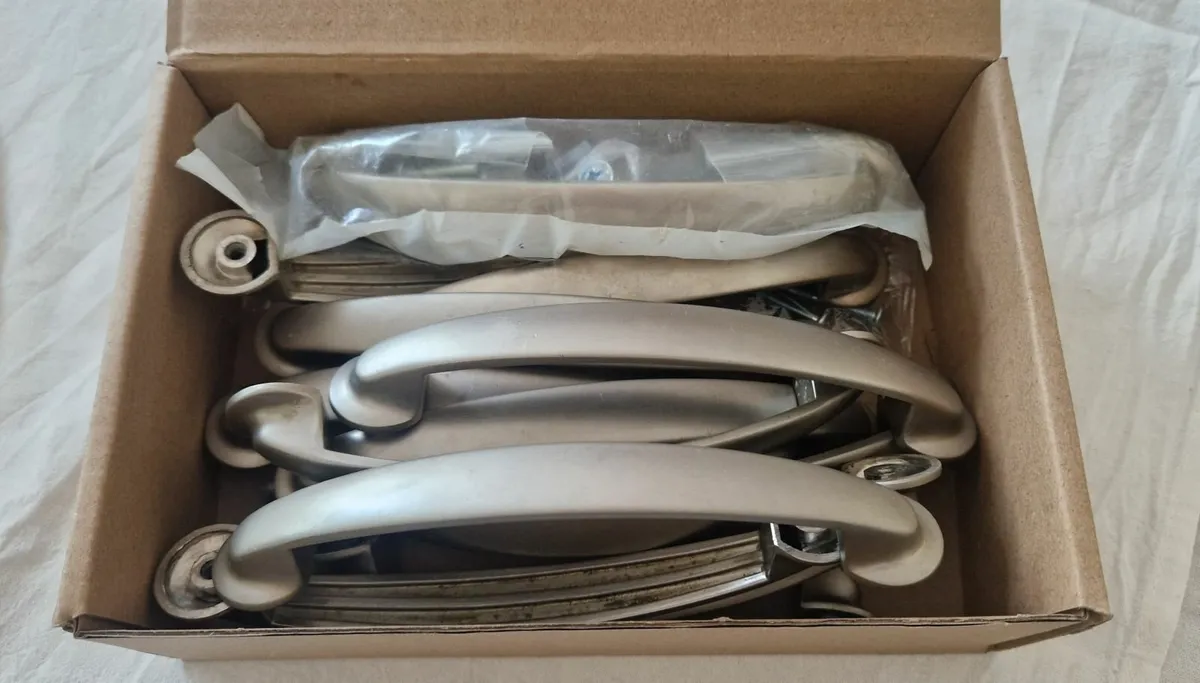 Kitchen Cabinet Handles - Image 2