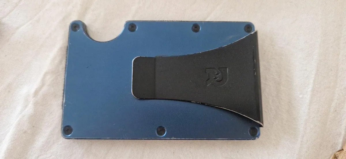 Ridge Metal Wallet - Image 4