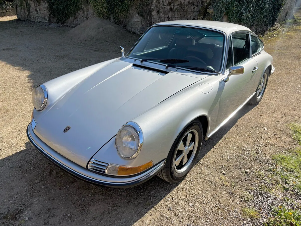 Porsche 911e LHD 2.2 manual - Image 2