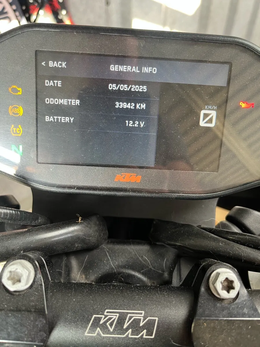 KTM 790 Duke - Image 4