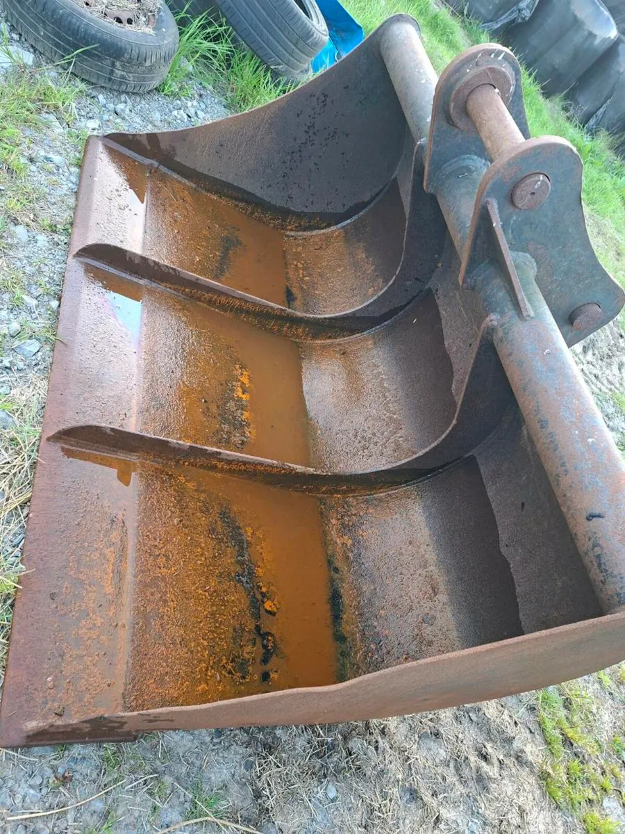 Bucket - Image 1