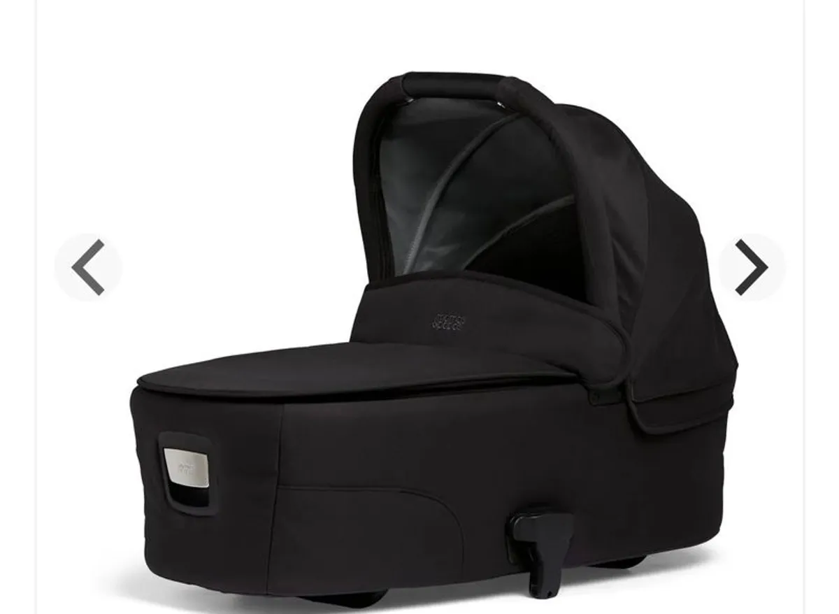 Carrycot - Image 1