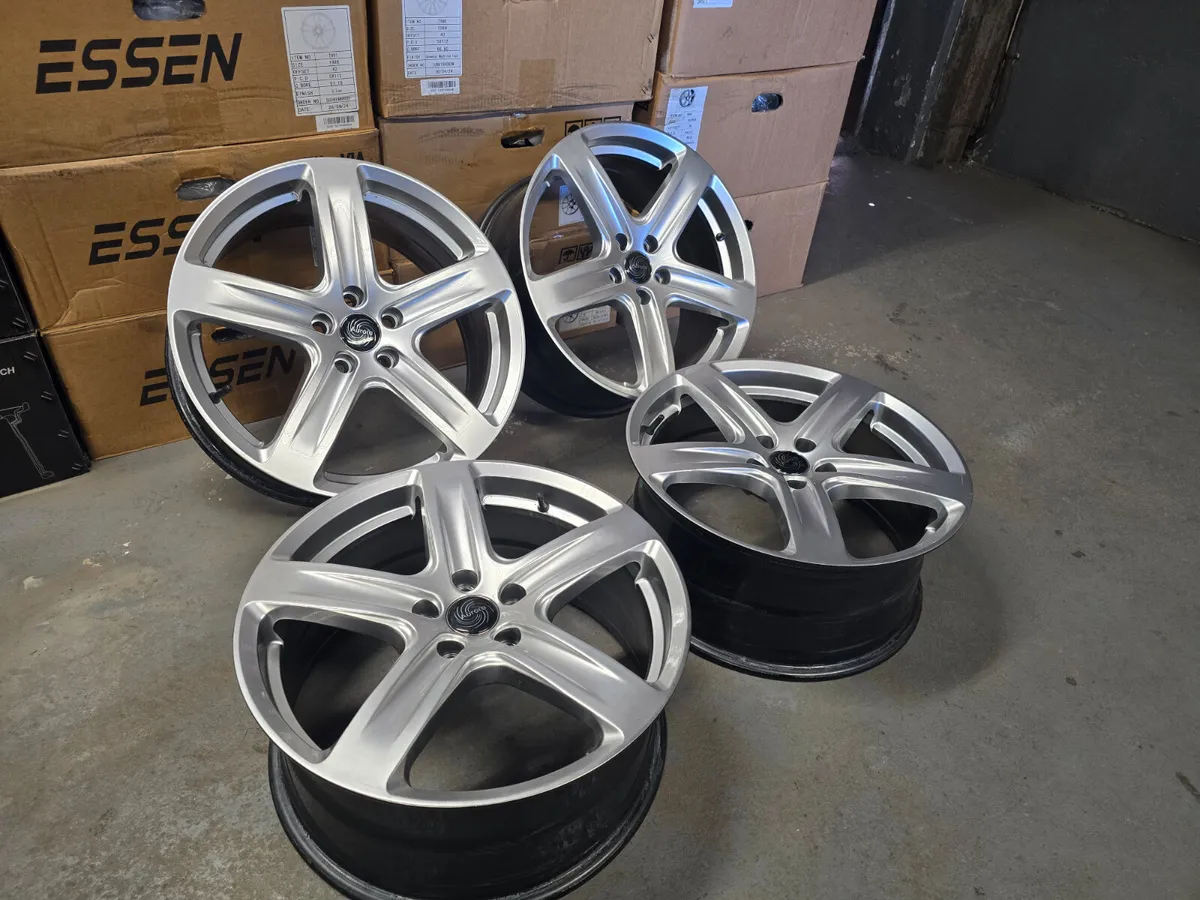 **Clearance** 18" Avid Tourer Alloys - Image 3