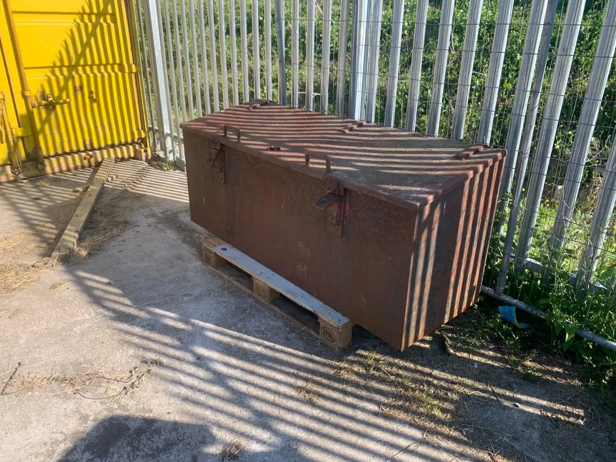 Tool box - Image 1