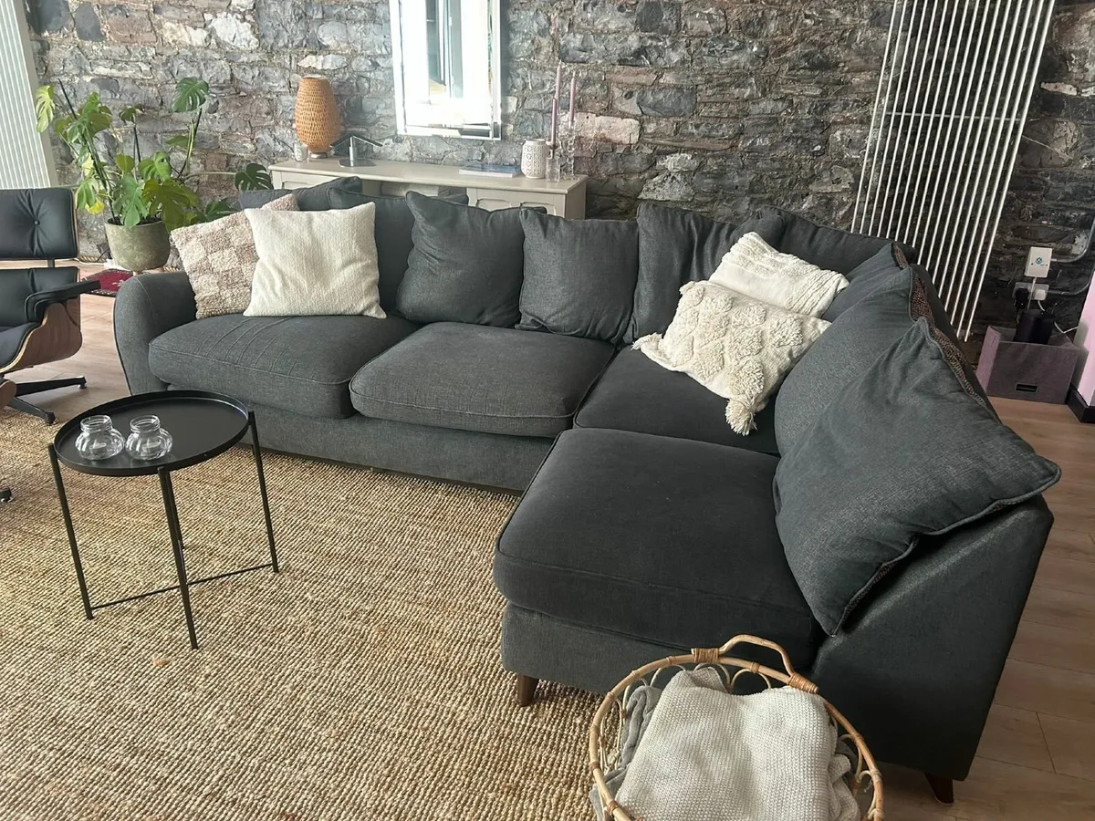 sofa - Image 2