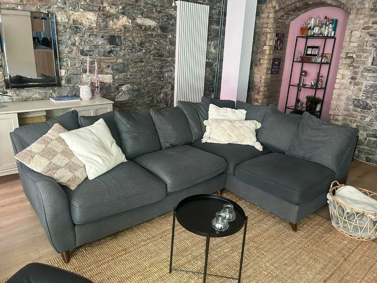 sofa - Image 3