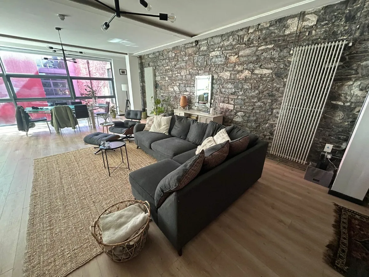 sofa - Image 4