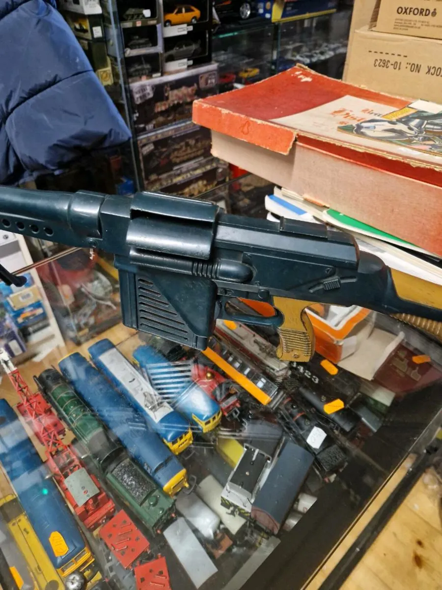 Vintage Retro 1960's MARX Toy Plastic Machine Gun - Image 2