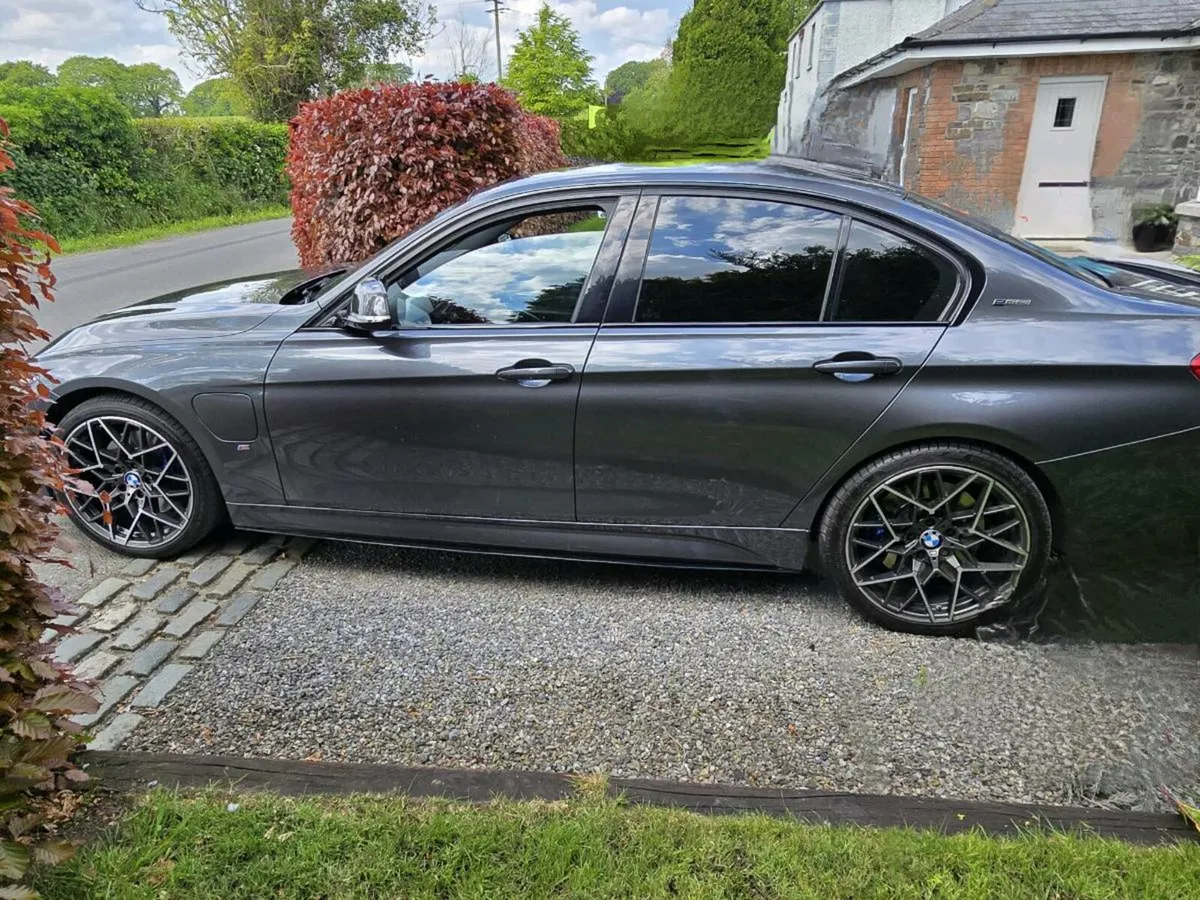 BMW 330E M Sport Shadow edition - Image 2