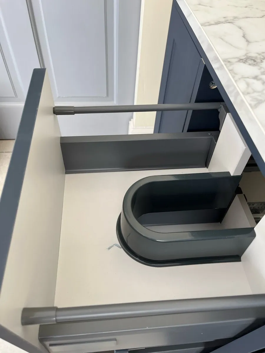 Bathroom vanity unit - Image 4