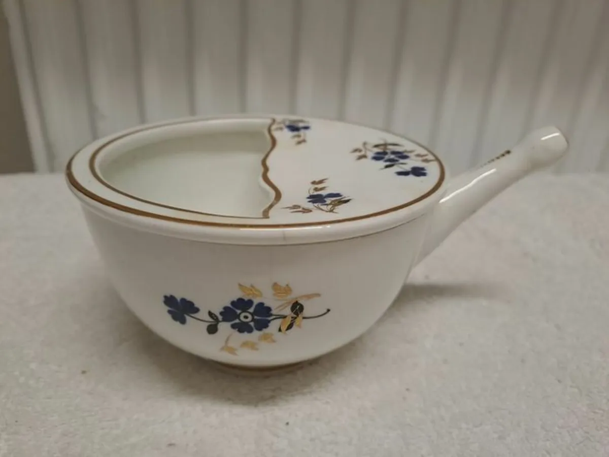 Vintage teapot white gold and blue flowers - Image 3
