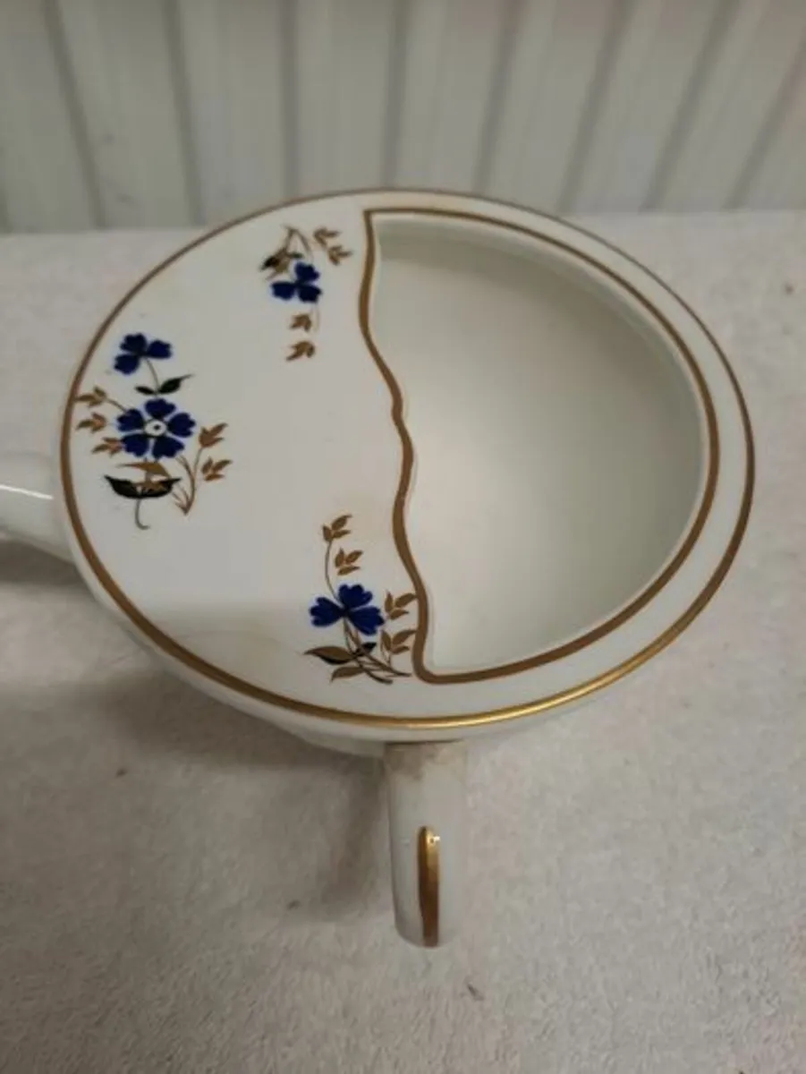 Vintage teapot white gold and blue flowers - Image 4