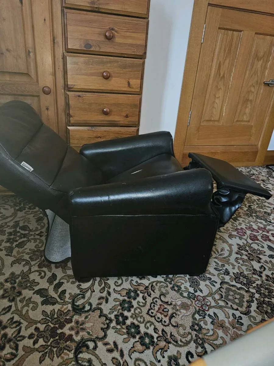 Leather chair - Image 3