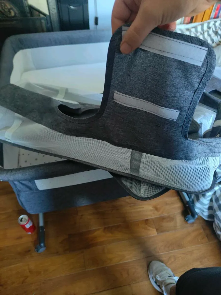 Twin Bassinet - Image 4
