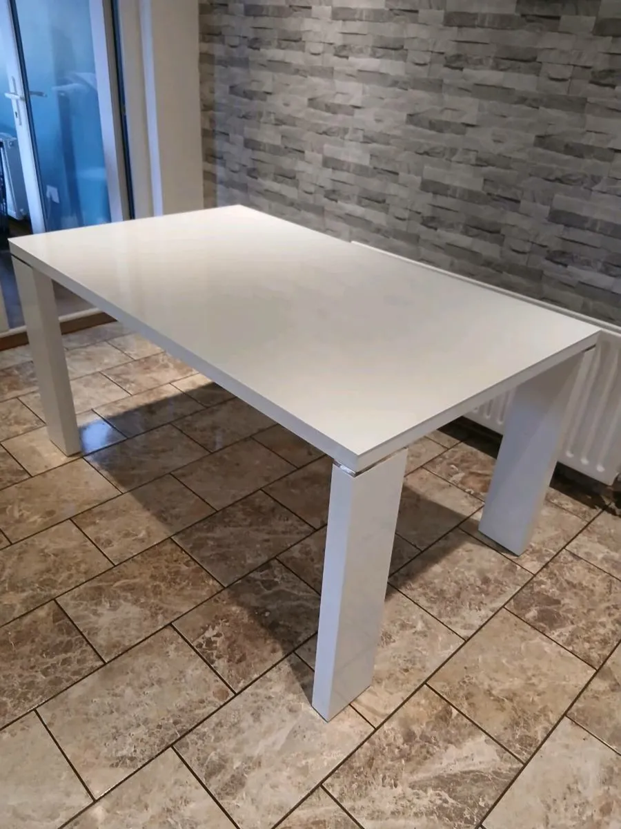 Kitchen table - Image 2