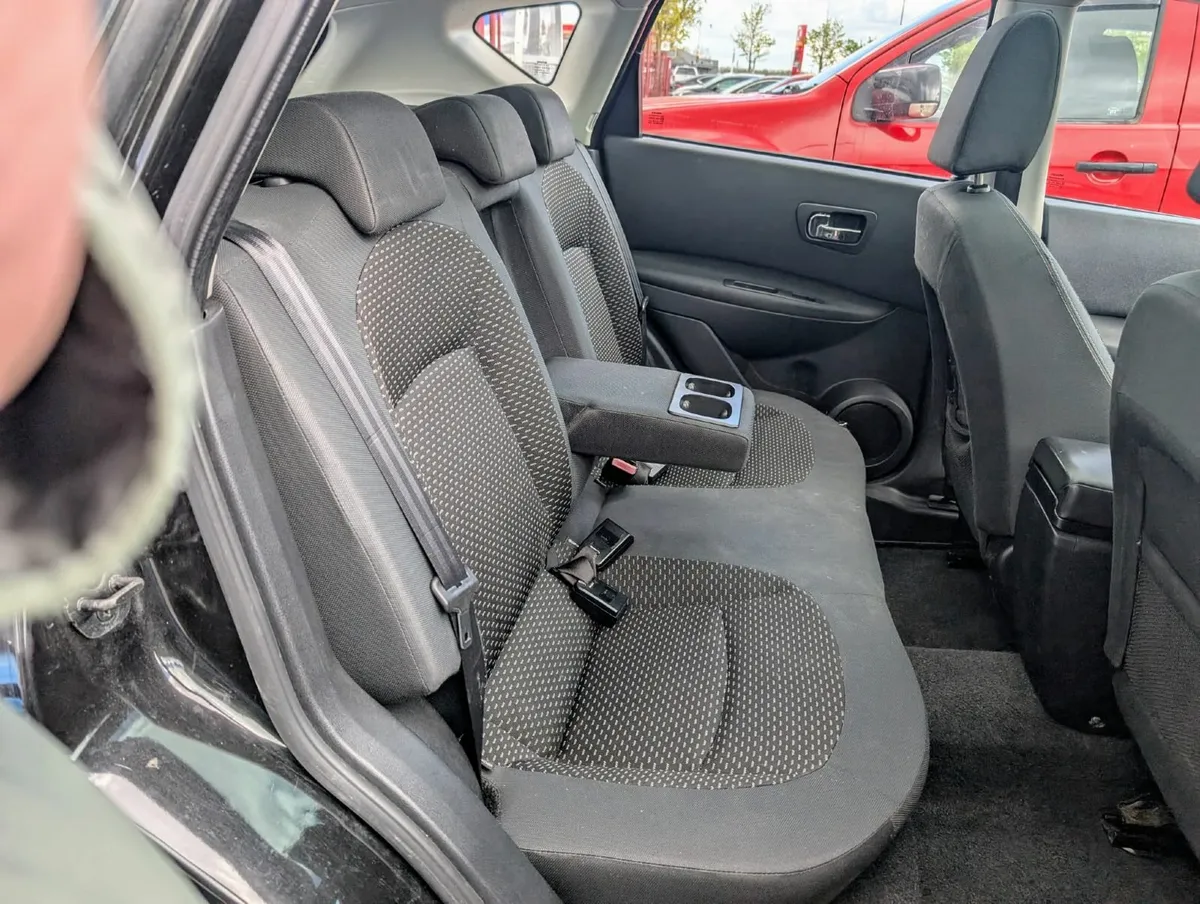 Nissan Qashqai 2009 - Image 4