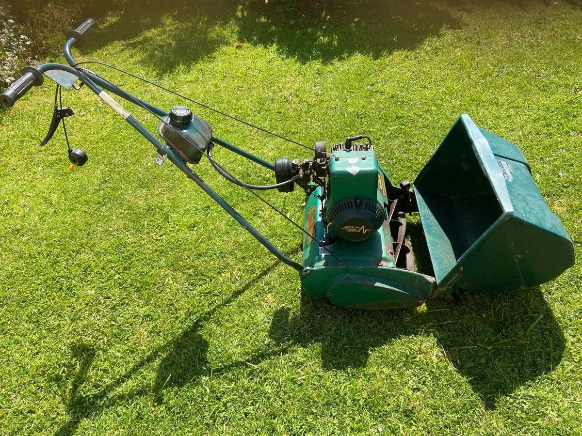 Qualcast.   Mower - Image 2