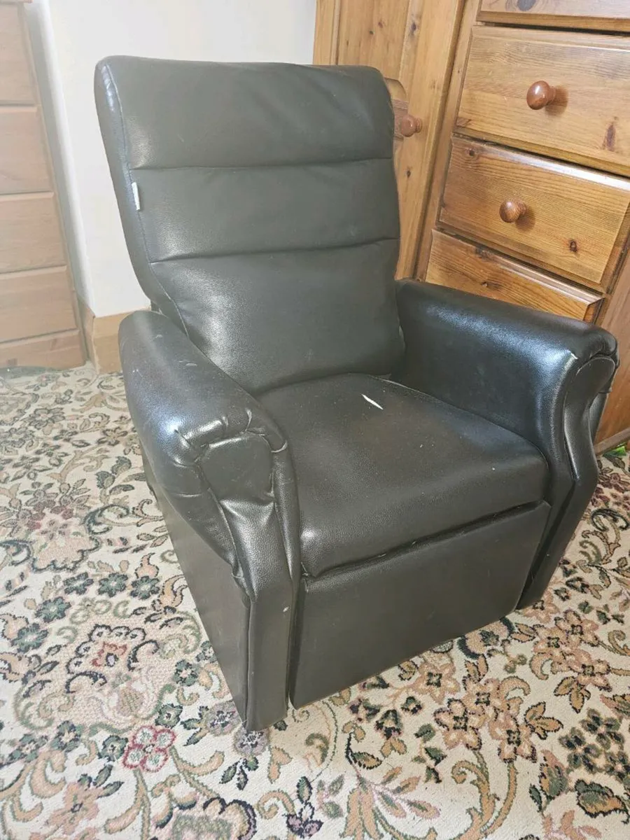 Leather chair - Image 1