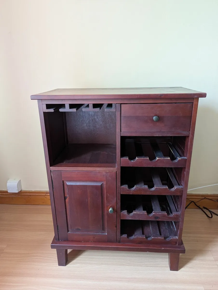 Wardrobe and cabinets - Image 2