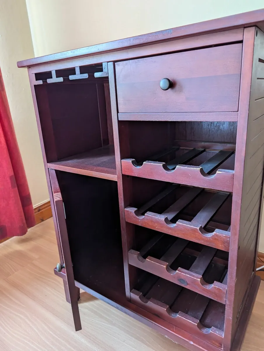 Wardrobe and cabinets - Image 4