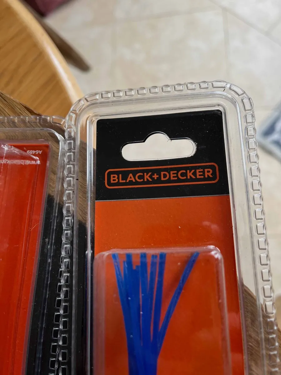 Black and Decker corded strimmer - Image 3