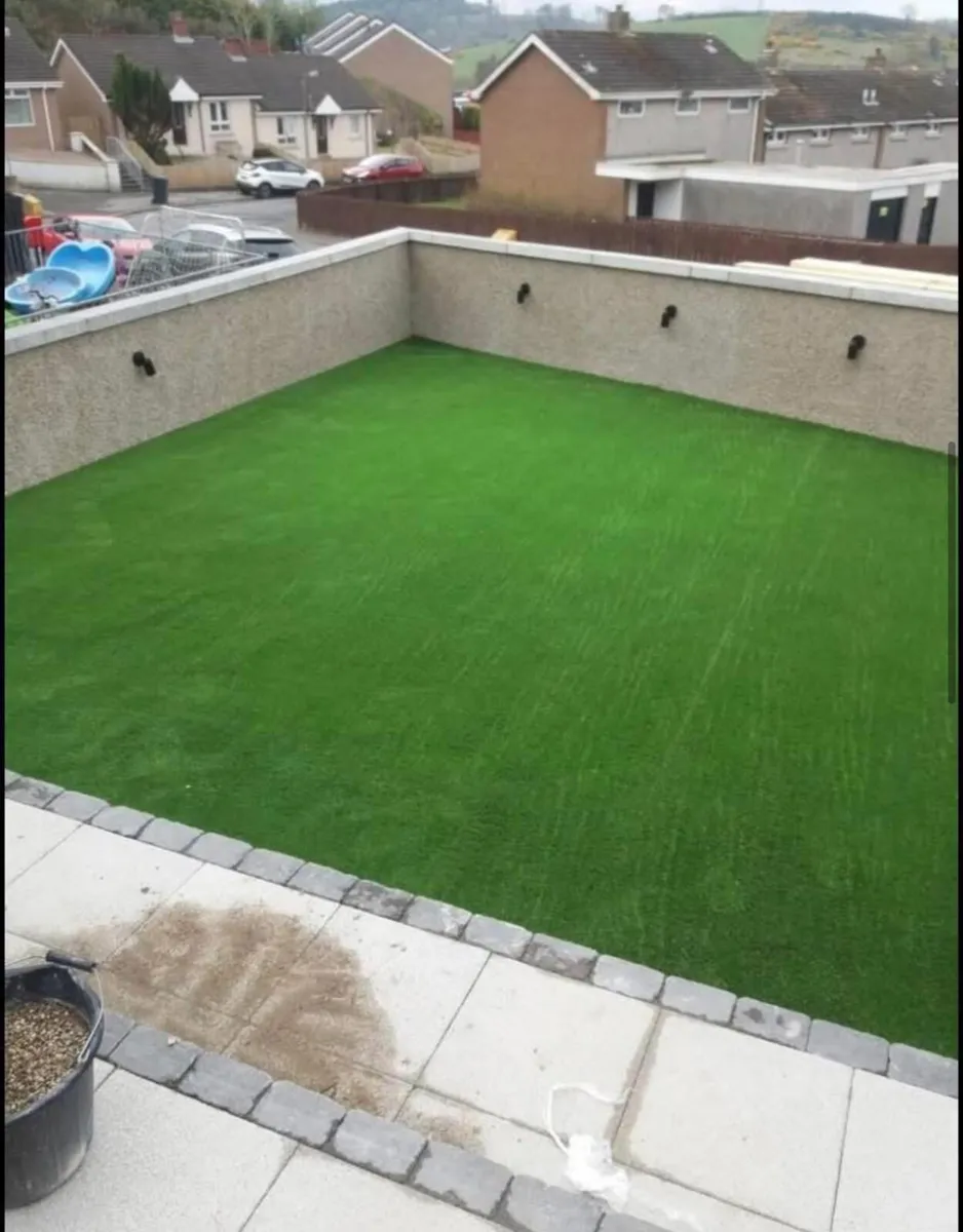 BRAND NEW ARTIFICIAL GRASS JUST IN - Image 3
