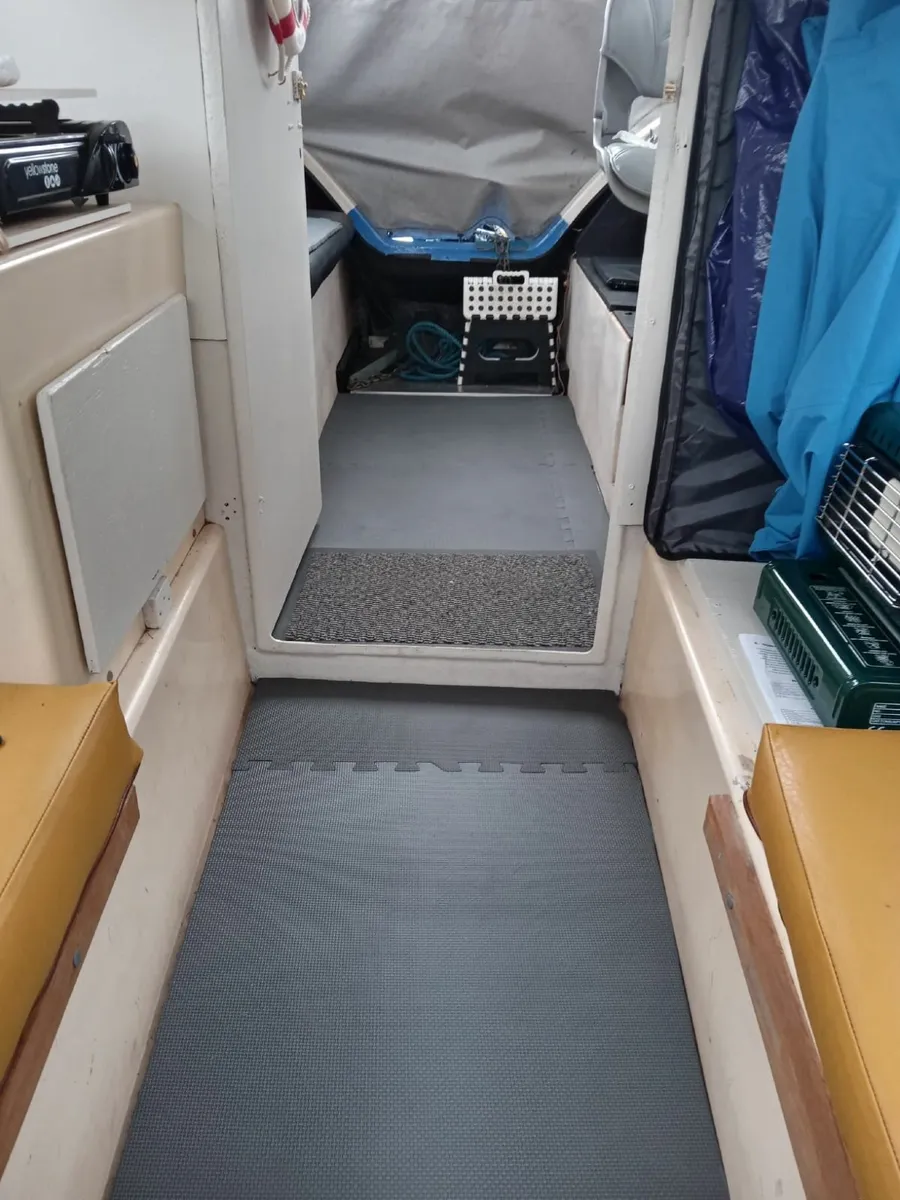 18ft Norman Cabin Boat - Image 4