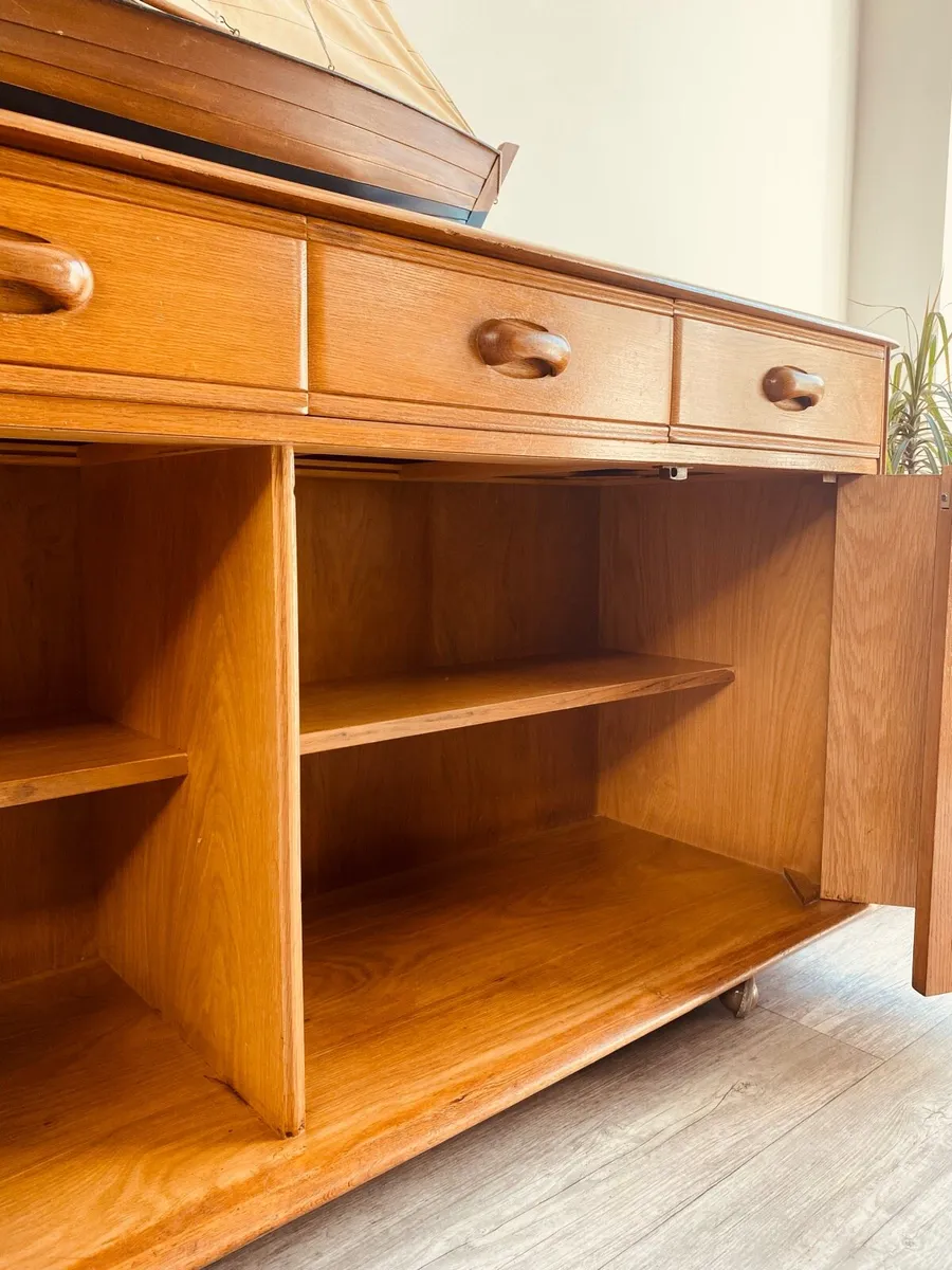 Ercol Mid Century Sideboard Cabinet - Image 3