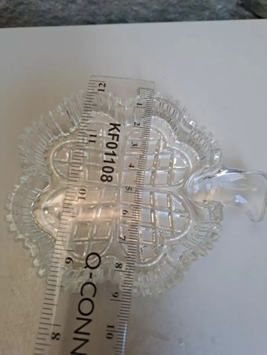 1970s crystal shamrock trinket dish - Image 3